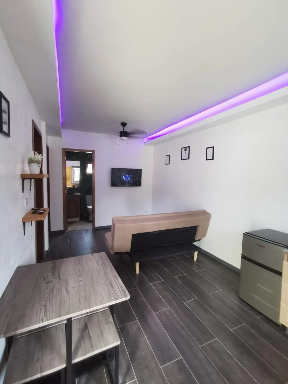 Family Room — 7