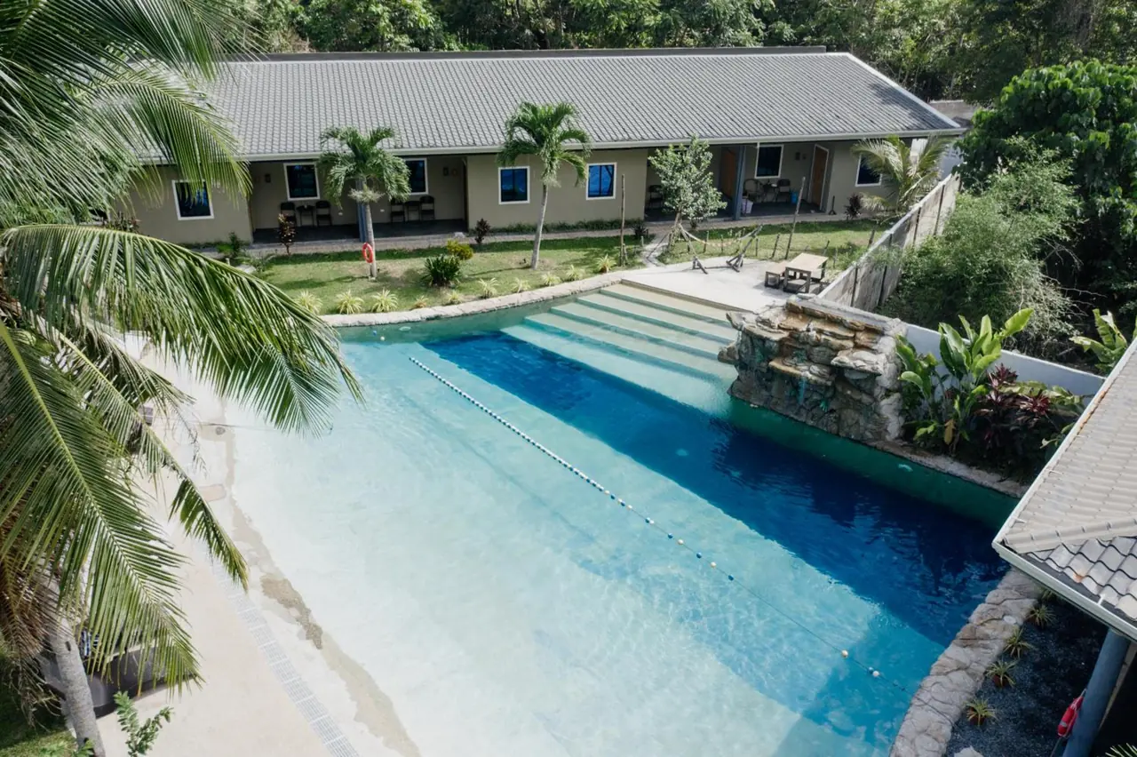Hidden Lagoon Resort — lagoon pool close